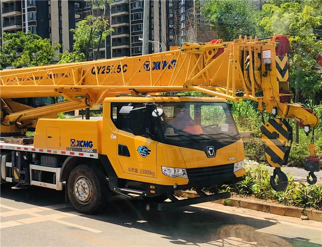 青岛市大件设备吊装租赁吊车