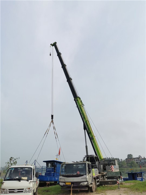 青岛市桥梁建设吊装案例