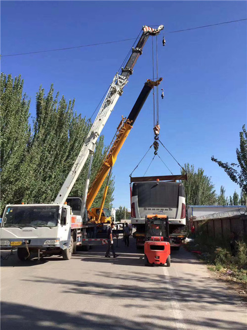 青岛市港口集装箱搬运案例